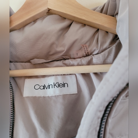 Puffer Jacket - Picture 3 of 9